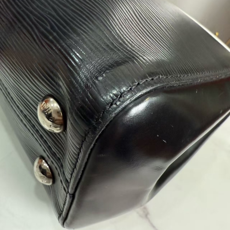 Louis Vuitton • Cluny Bb 黑色水波紋克魯尼-7