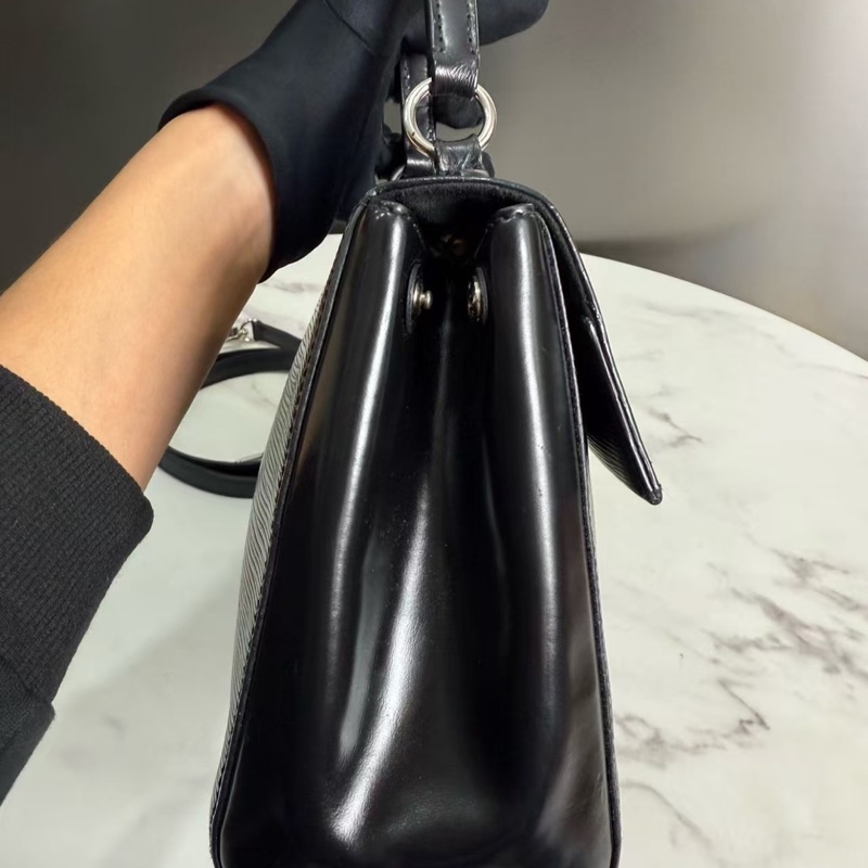 Louis Vuitton • Cluny Bb 黑色水波紋克魯尼-10