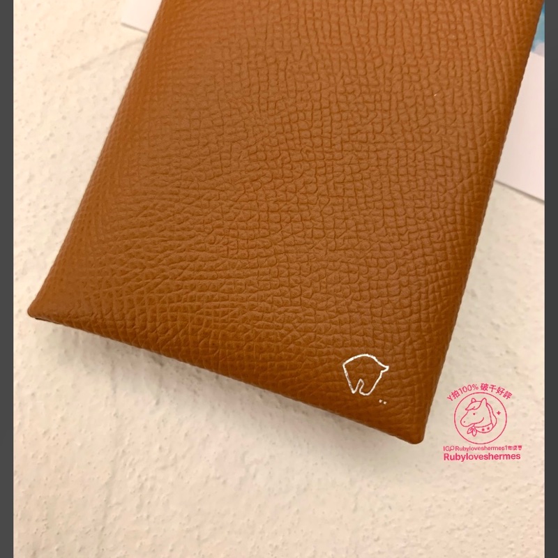 Rubyloveshermes1愛馬仕訂製款calvi金棕拼nata奶油白hermes馬蹄刻卡夾-6