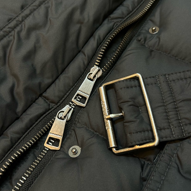 BURBERRY英國BRIT黑色羽絨連帽大衣L-4