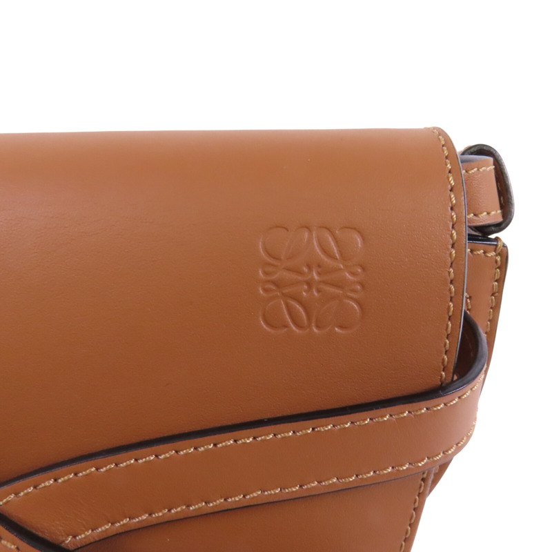 LOEWE 牛皮皮革Mini Gate肩背袋-8