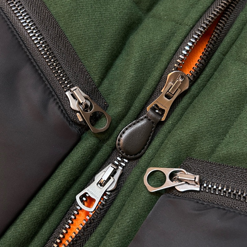 BURBERRY英國男款對比衣袖徽標圖案羊毛飛行夾克/深松柏綠XL-7