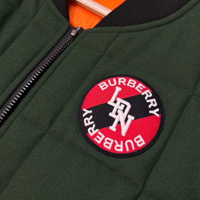 BURBERRY英國男款對比衣袖徽標圖案羊毛飛行夾克/深松柏綠XL-8