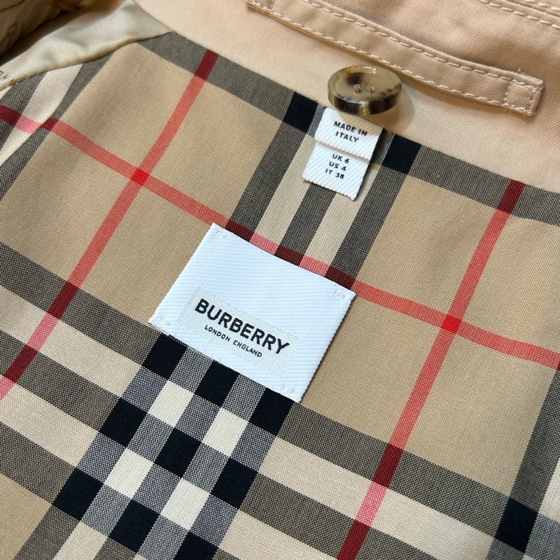BURBERRY英國鵝絨領長風衣UK6-17
