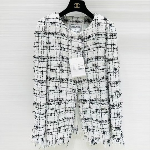 ⭐️ Chanel Jacket 外套