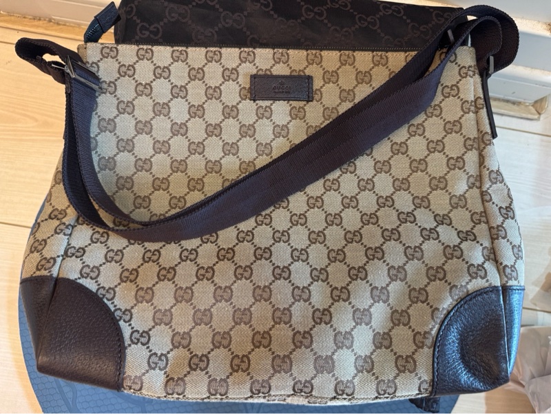 GUCCI古馳 GG LOGO緹花布斜背包 側背包 九成九新-1