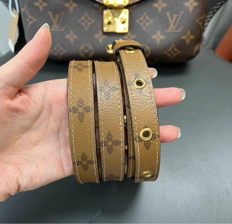 LV 拼色郵差包-4