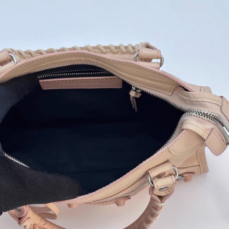 BALENCIAGA 粉銀小號機車手提斜背包24*14.5*8.5 97新配件鏡子塵袋-1