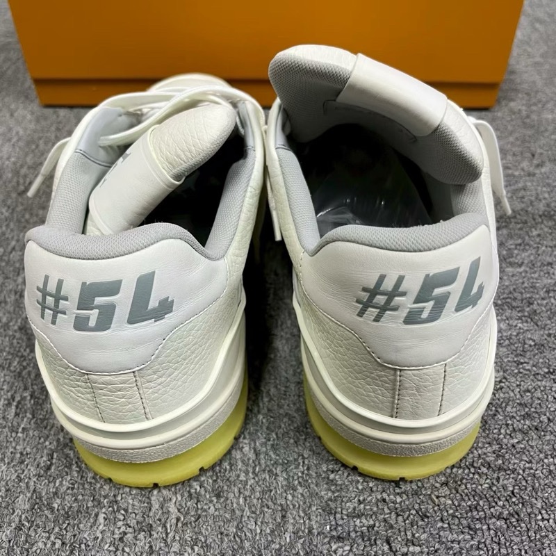 【louis vuitton】最新款白色牛皮白水泥Size:9.5-11