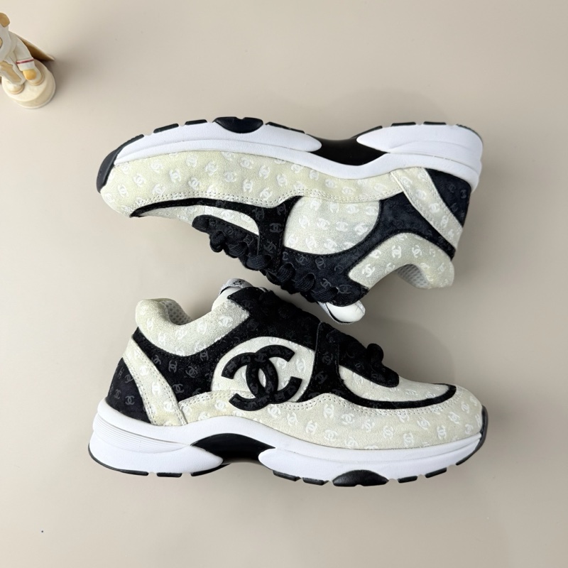 CHANEL/香奈兒 黑白雙C滿印熊貓休閒鞋 36碼-4