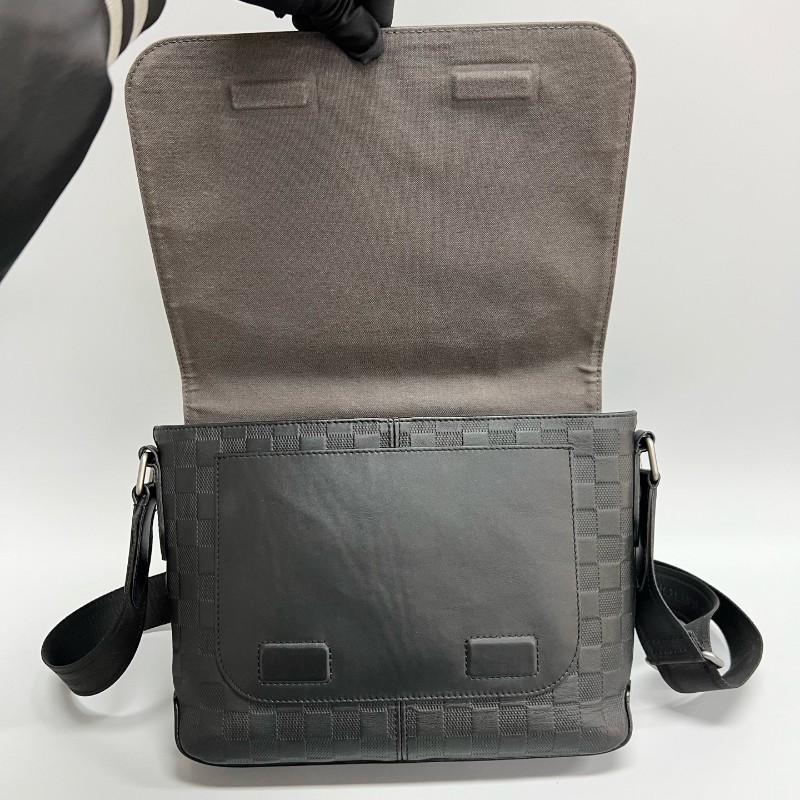 LV/路易威登 黑色棋盤格男士郵差包中號-6