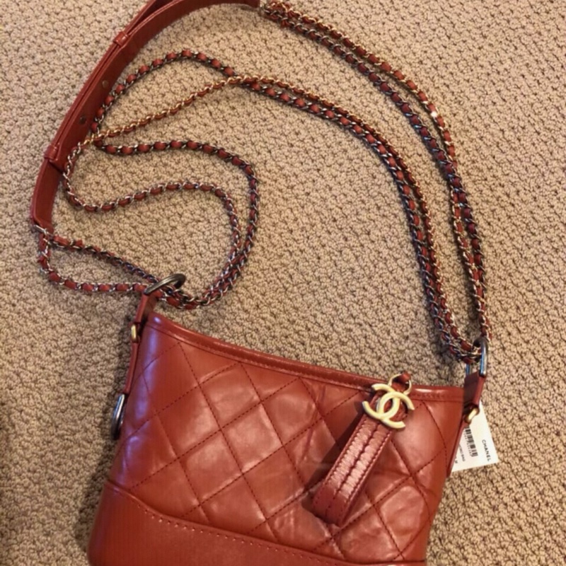 Chanel Gabrielle 香奈兒流浪包小號鐵鏽紅,鐳射卡都在,26開-4