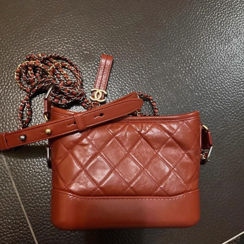 Chanel Gabrielle 香奈兒流浪包小號鐵鏽紅,鐳射卡都在,26開-5
