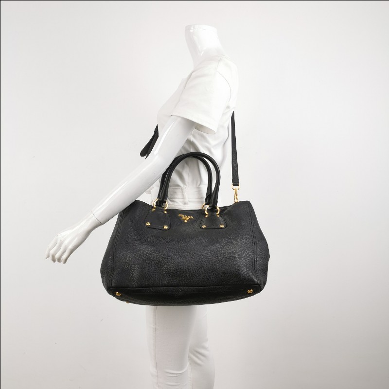 Prada 牛皮黑色金字母Logo手提包肩背包-1