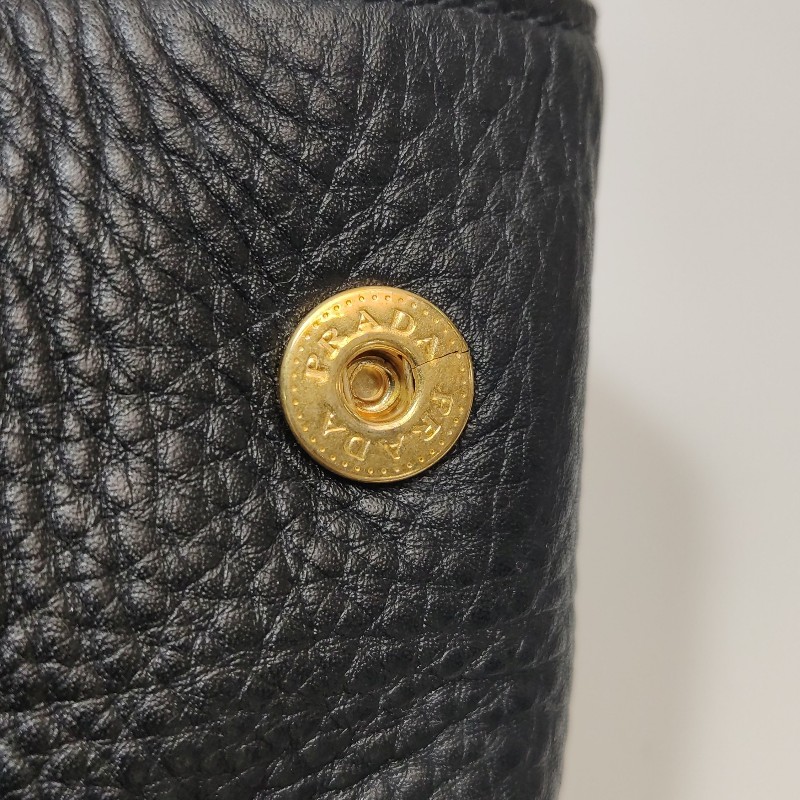 Prada 牛皮黑色金字母Logo手提包肩背包-9