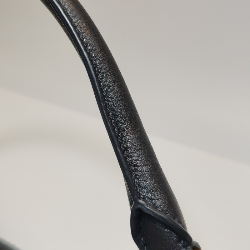 Prada 牛皮黑色金字母Logo手提包肩背包-11