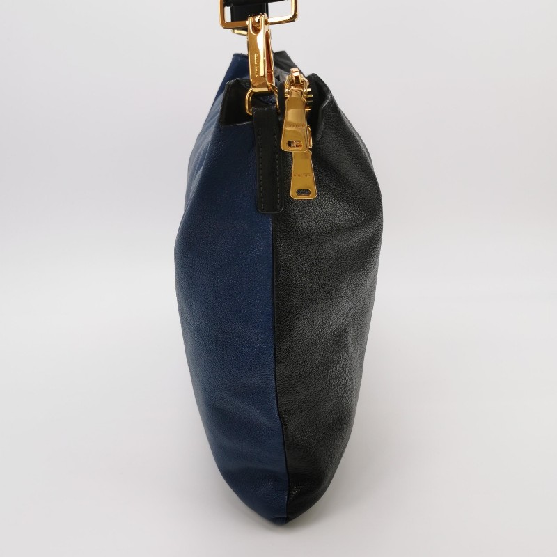 Miu Miu 羊皮拼色字母logo拉鍊肩背包-3