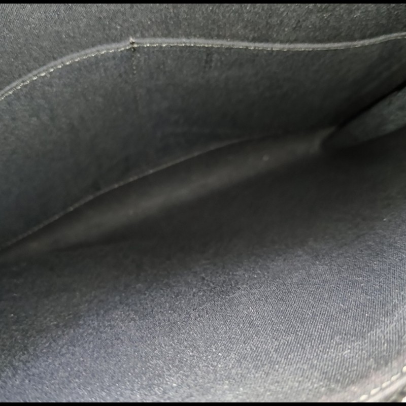 FENDI Karlito 黑色牛皮鉚釘手拿包 銀色五金-11