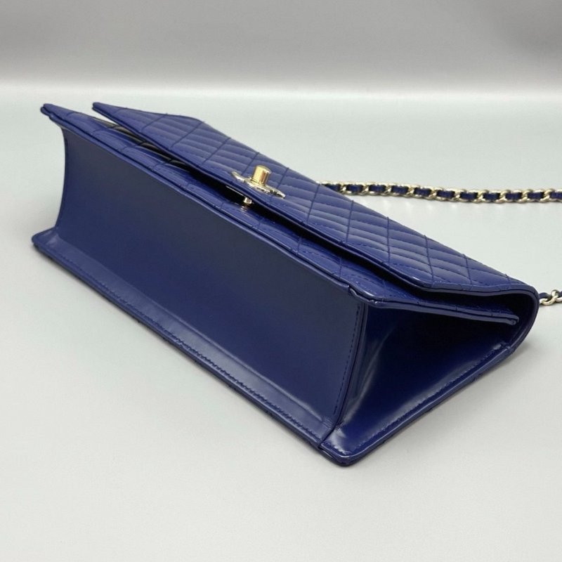 ️CHANEL 藍色金扣漆皮肩背斜背鏈條包25.5*13*8 98新配件塵袋-2