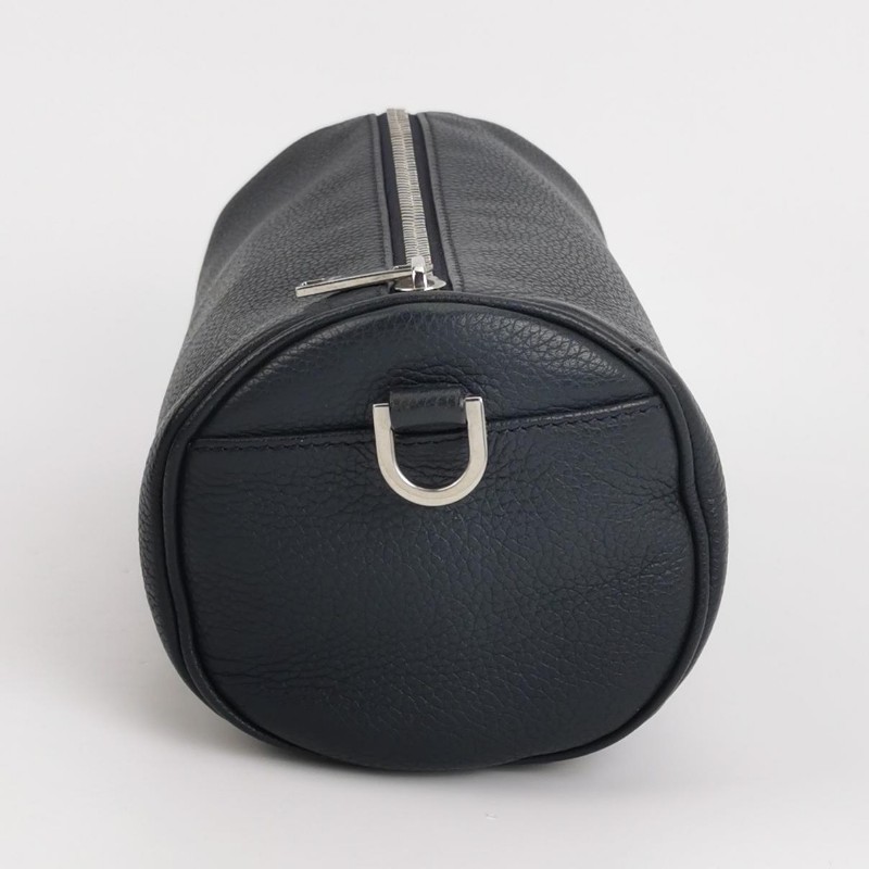 FENDI Karlito 黑色牛皮鉚釘手拿包 銀色五金-3