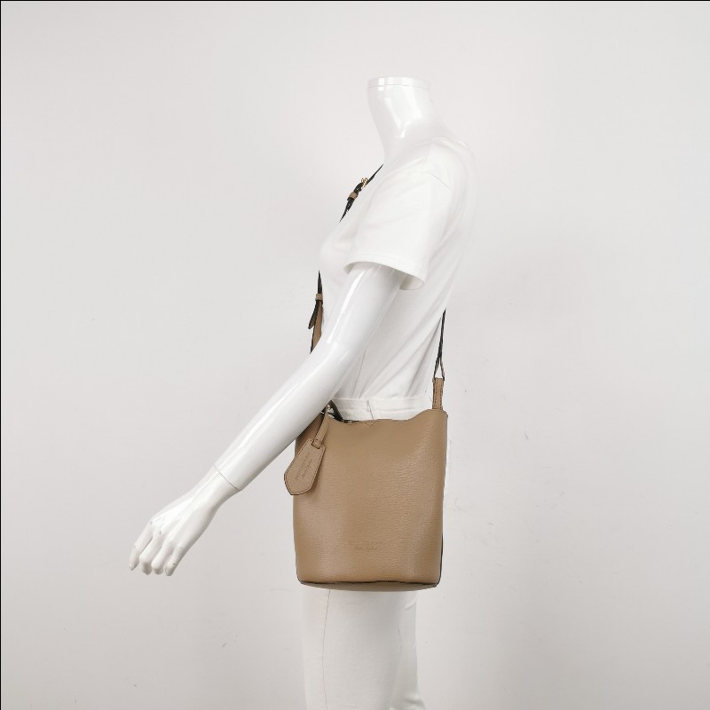 Burberry Lorne牛皮純色壓印字母logo斜挎包單肩包-1