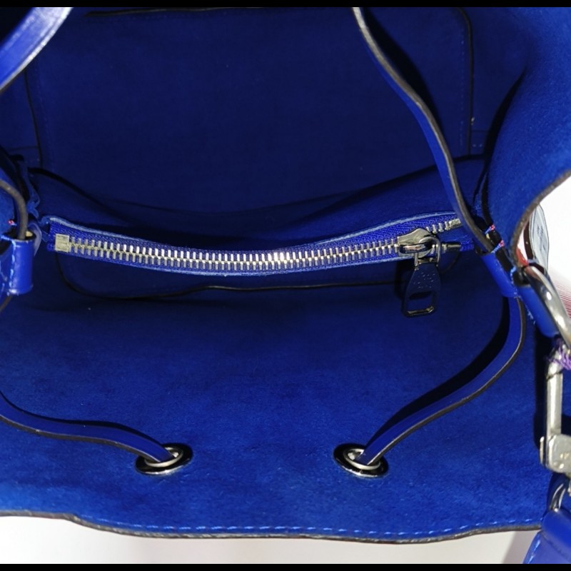 LOUIS VUITTON NÉONOÉ中號紅色 EPI牛皮水波纹水桶包 銀色五金 2條可拆卸肩帶-7