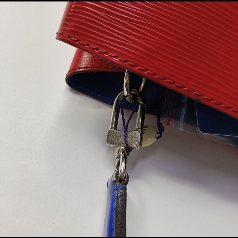 LOUIS VUITTON NÉONOÉ中號紅色 EPI牛皮水波纹水桶包 銀色五金 2條可拆卸肩帶-10