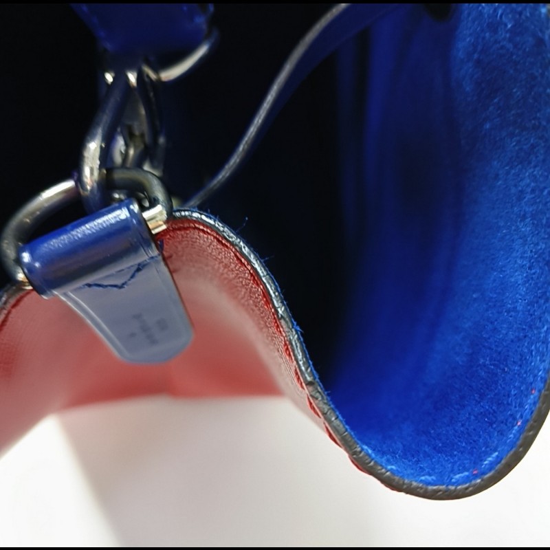 LOUIS VUITTON NÉONOÉ中號紅色 EPI牛皮水波纹水桶包 銀色五金 2條可拆卸肩帶-16