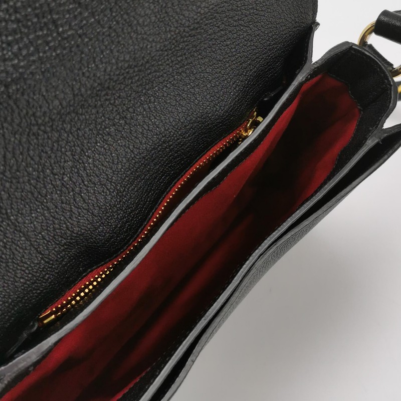 Miu Miu 羊皮翻蓋包斜背包-6