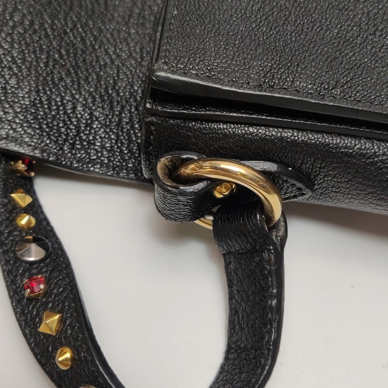 Miu Miu 羊皮翻蓋包斜背包-12