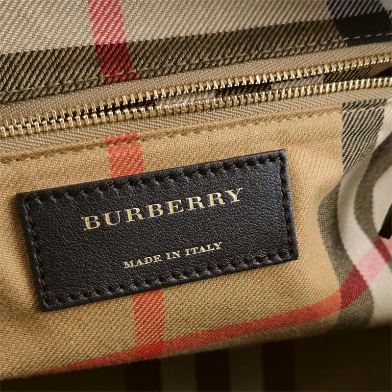 Burberry 牛皮純色字母logo拉鍊肩背包手提包-7