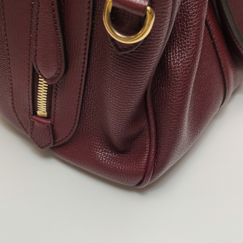 Burberry 牛皮純色字母logo拉鍊肩背包手提包-10