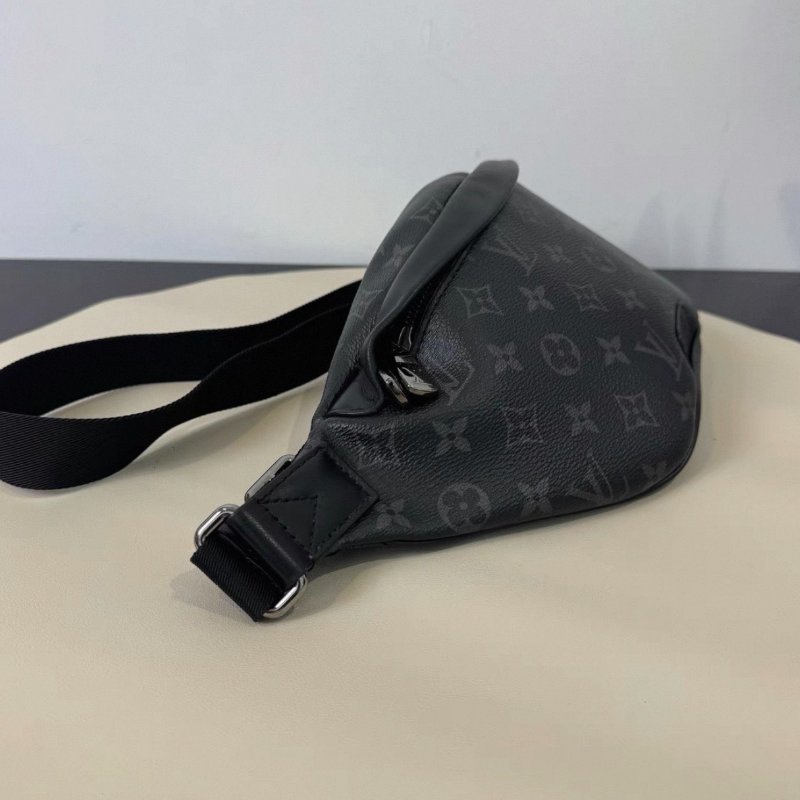 LV Discovery黑老花胸包腰包 芯片款 44x15x9 98新配件塵袋-3