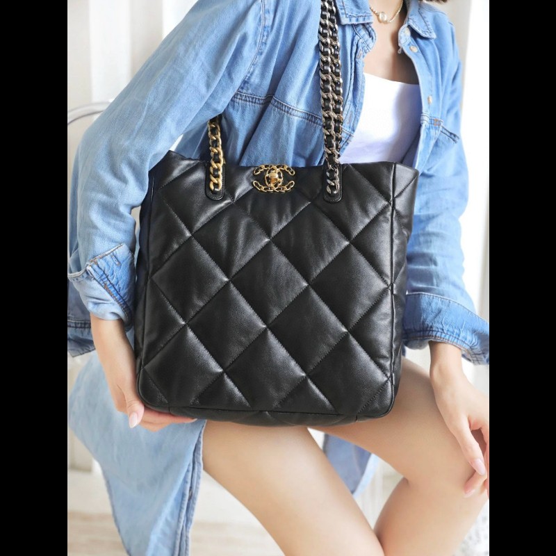 Chanel香奈兒 晶片款 19bag系列黑金大菱格shopping tote托特包-1