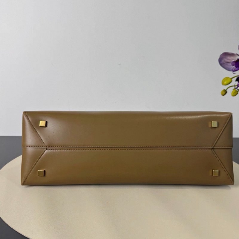 YSL SAC DE JOUR系列牛皮新款焦糖貝殼包中號36.5x22.5×12 全新閒置配件塵袋-3