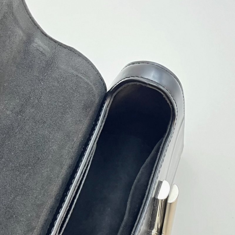 LV twist扭一扭肩背斜背包18.5*14.5*9 98新配件塵袋購證-5