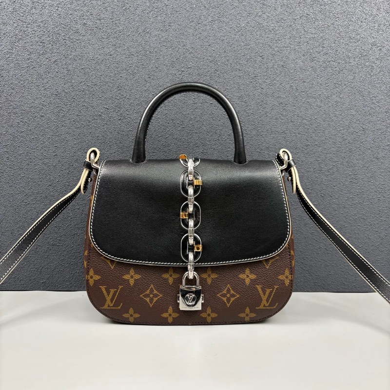 LV路易威登 老花拼黑色chain it鎖頭郵差包-0