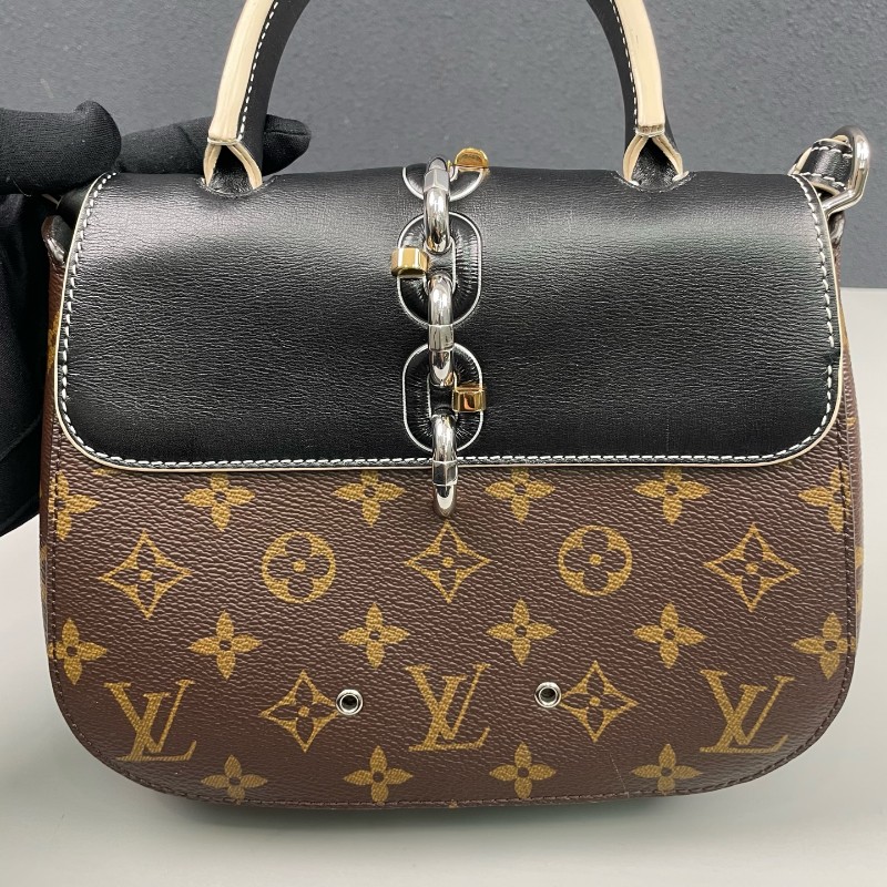 LV路易威登 老花拼黑色chain it鎖頭郵差包-10