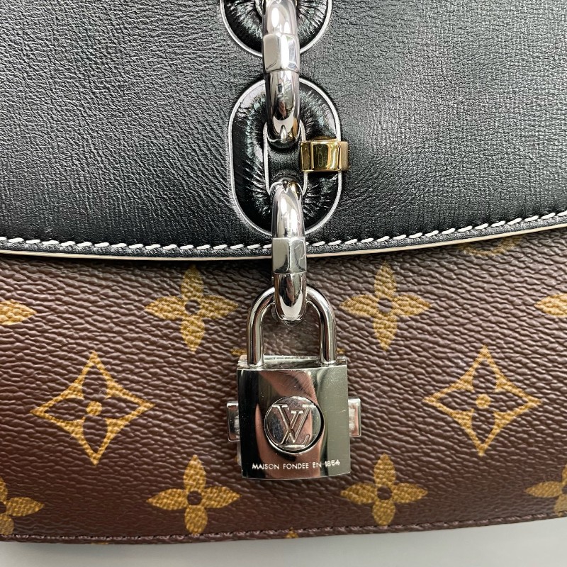 LV路易威登 老花拼黑色chain it鎖頭郵差包-14