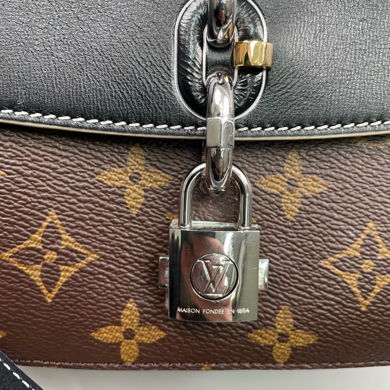 LV路易威登 老花拼黑色chain it鎖頭郵差包-17