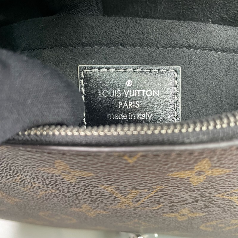 LV路易威登 老花拼黑色chain it鎖頭郵差包-22