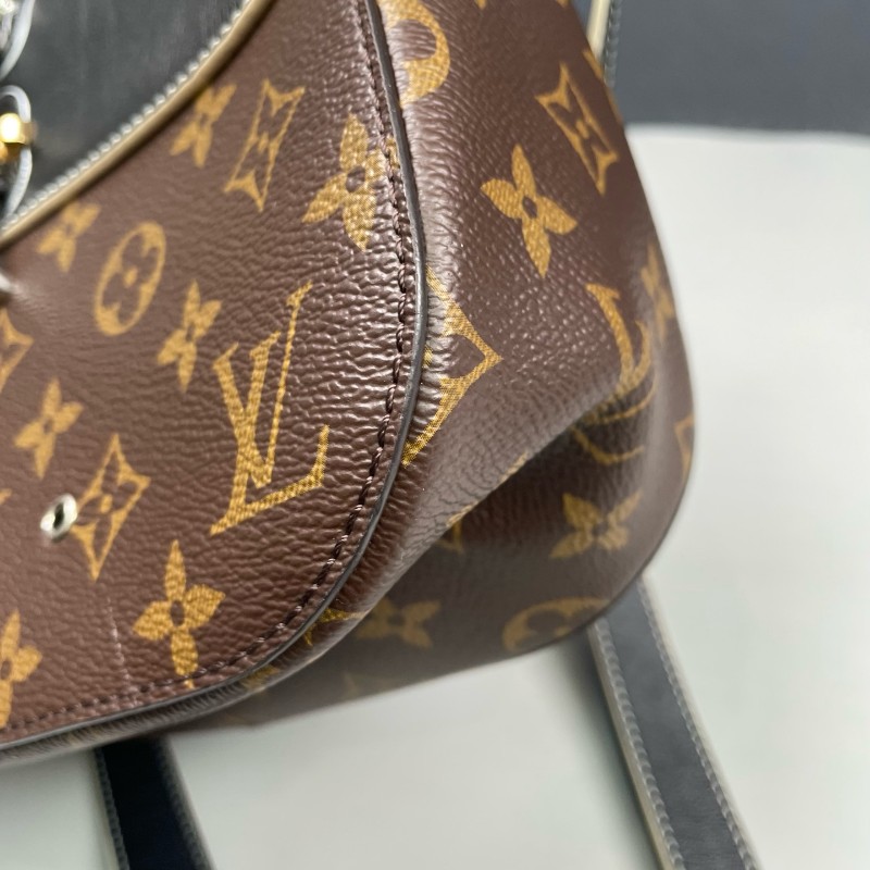 LV路易威登 老花拼黑色chain it鎖頭郵差包-25