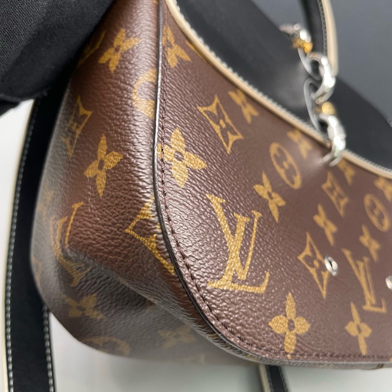 LV路易威登 老花拼黑色chain it鎖頭郵差包-26