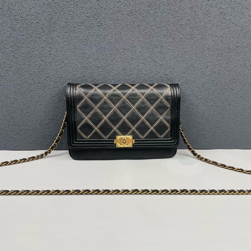 Chanel香奈兒 黑金菱格紋發財Woc鏈條包-0