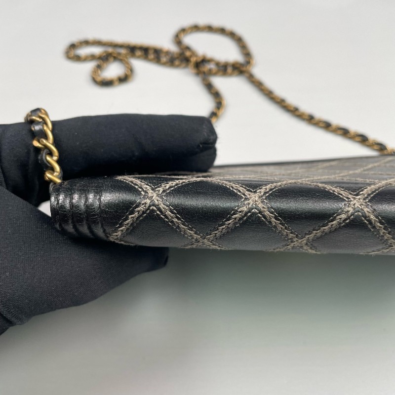 Chanel香奈兒 黑金菱格紋發財Woc鏈條包-15