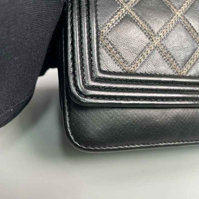 Chanel香奈兒 黑金菱格紋發財Woc鏈條包-24