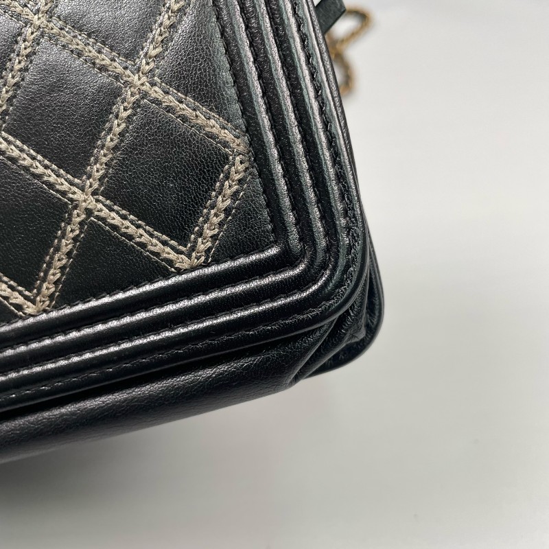 Chanel香奈兒 黑金菱格紋發財Woc鏈條包-25