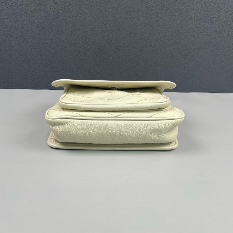 YSL 白色油蠟皮V紋小號Niki D扣 鏈條包-4