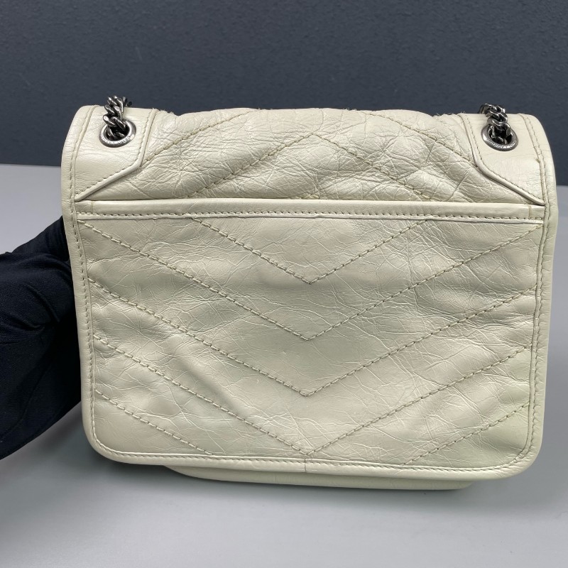 YSL 白色油蠟皮V紋小號Niki D扣 鏈條包-10