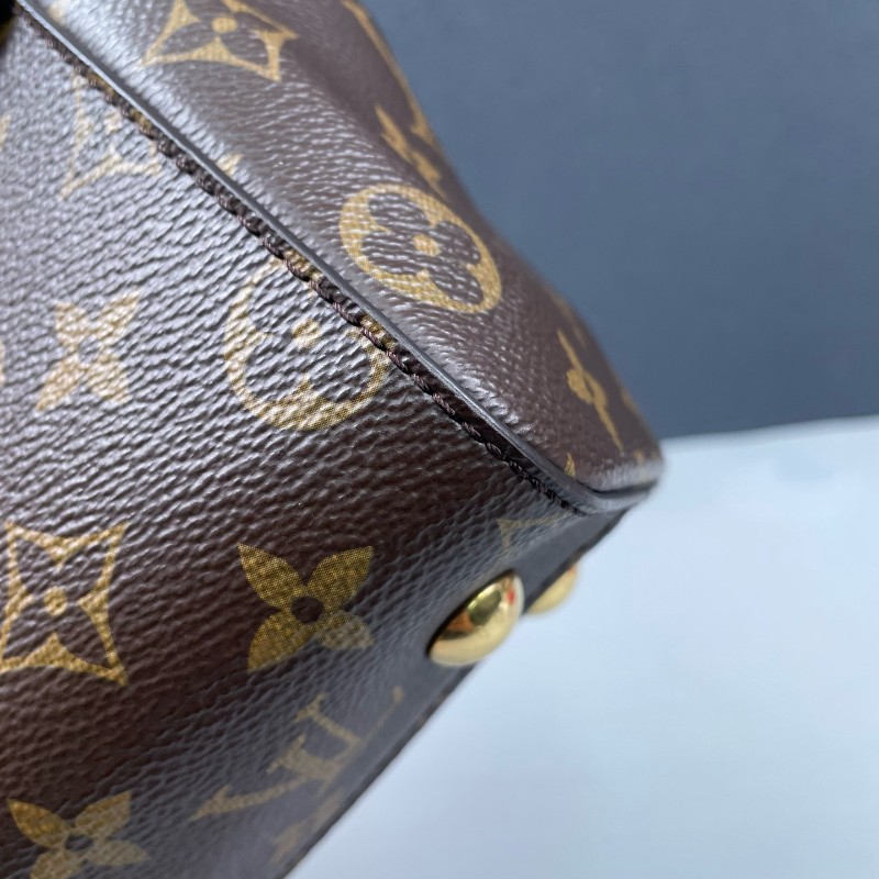 LV路易威登 老花克魯尼Cluny BB手提包肩背包-18